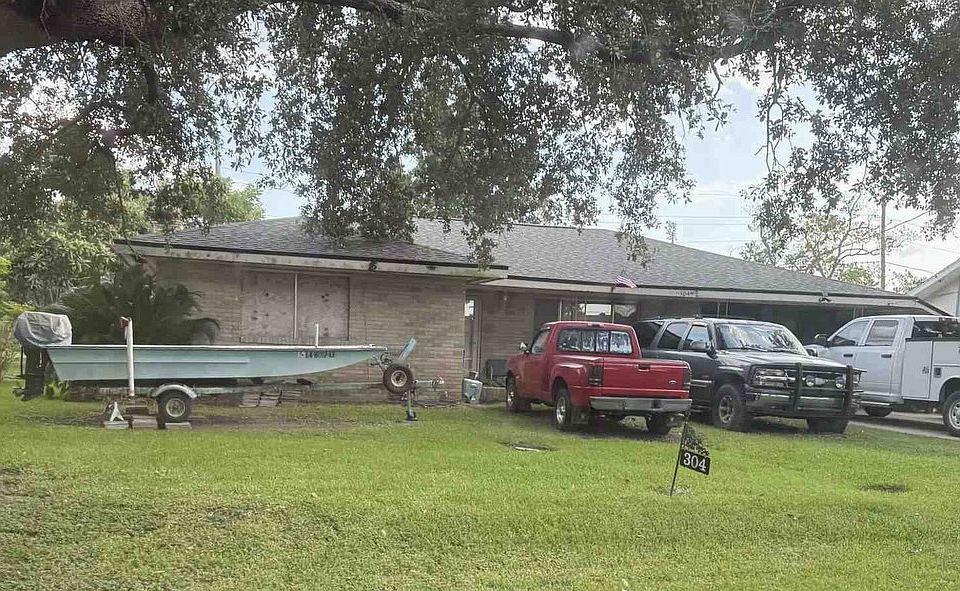 1st image of 304 Broadmoor Ave