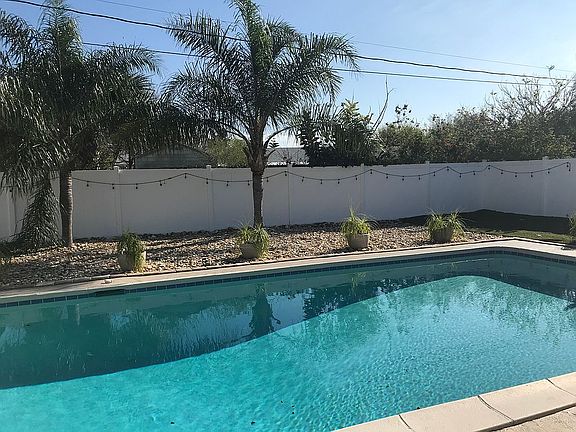 4th image of 4429 Saxon Dr