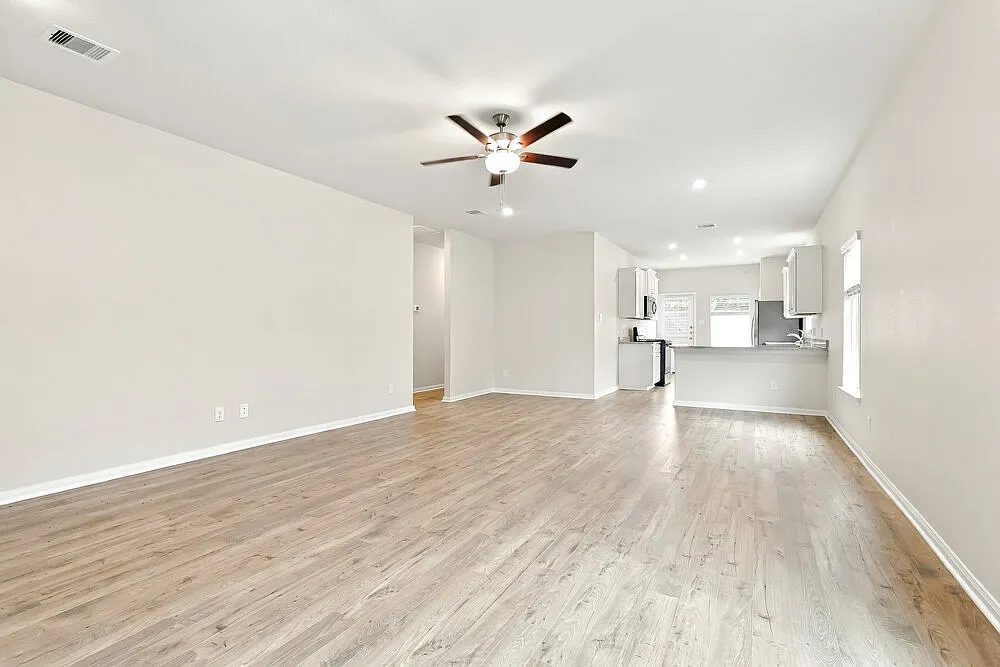 4 bed, 2.0 bath, 1793 sqft, $1,650 — Photo 3
