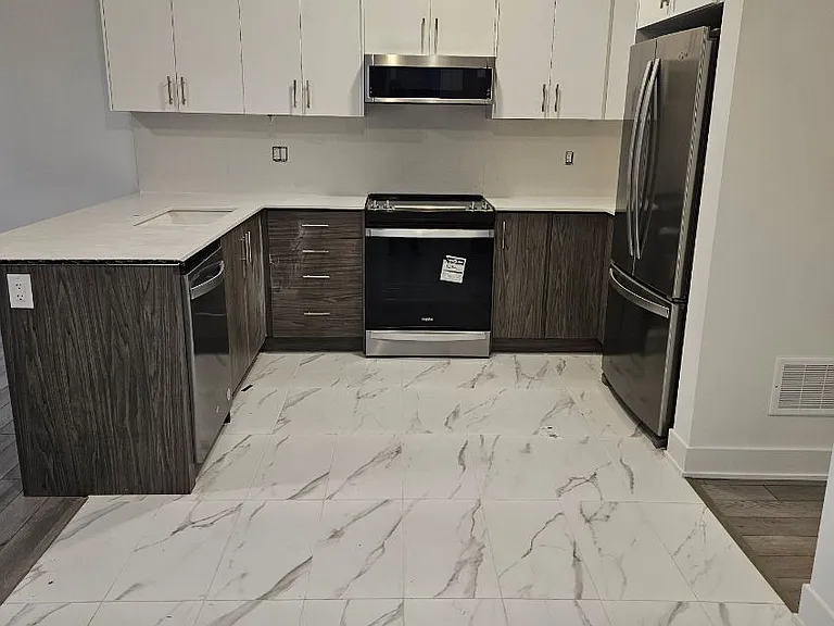 763 Stanstead Path — Photo 8
