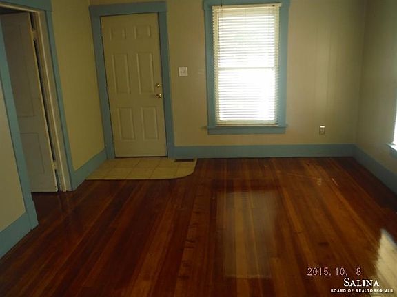 3rd image of 921 N 9th St
