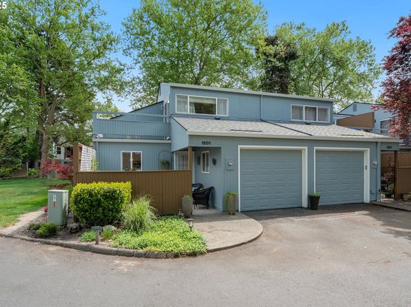 1501 NW Eastbrook Ct, Beaverton, OR 97006