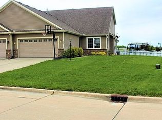 738 Sedgegrass Dr, Champaign, IL 61822