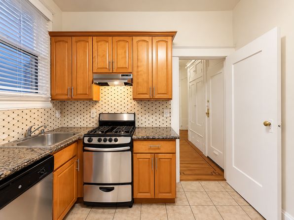 1560 Sacramento St APT 202