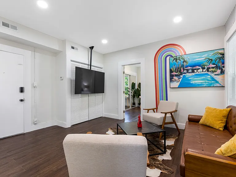 13476 Clifton Blvd #206 — Photo 9