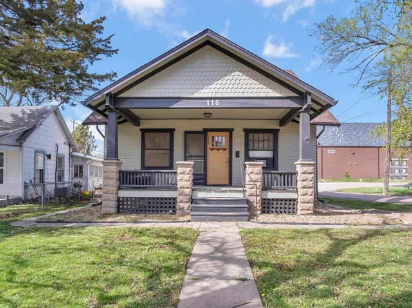 116 SW 2nd St, Newton, KS 67114