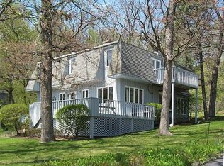 68 Upr Loch Vista Dr, Williams Bay, WI 53191