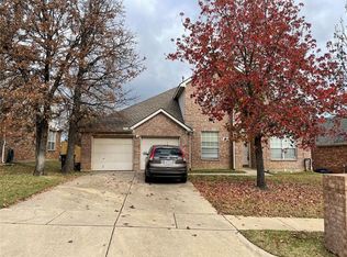 1999 Fair Oaks Cir, Corinth, TX 76210