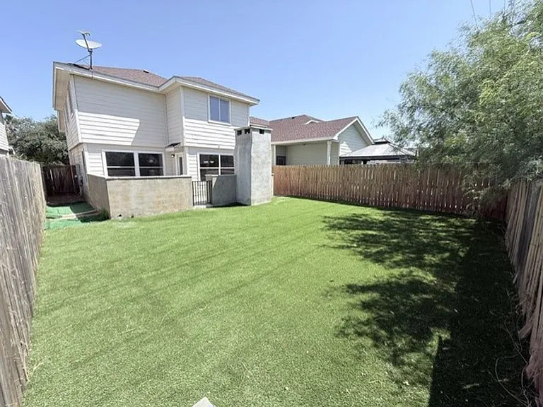 17525 Rock Port Rd — Photo 31