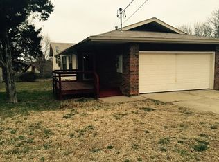 3031 W Greenwood St, Springfield, MO 65807