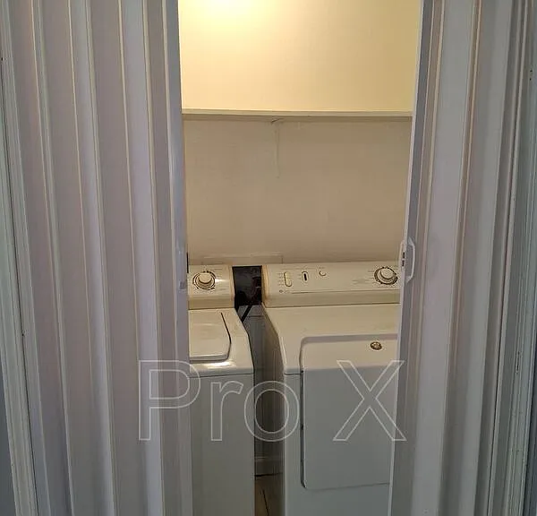 407 Park St #C — Photo 3