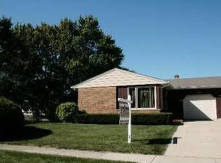 1190 Braeburn Dr, Elgin, IL 60123