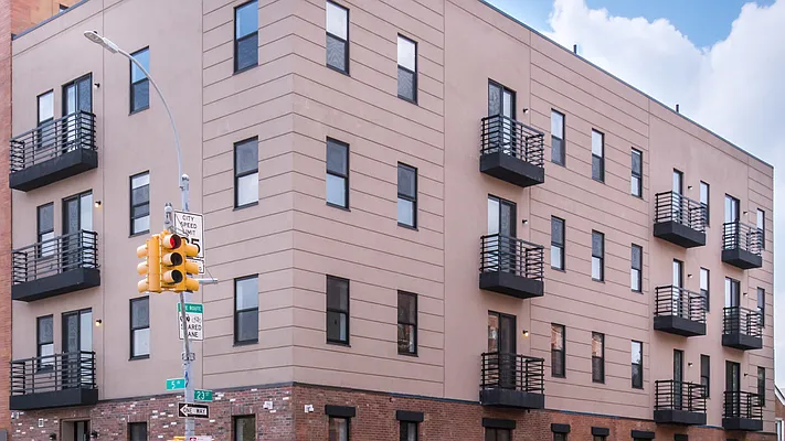 Rented by Nooklyn NYC LLC | media 22