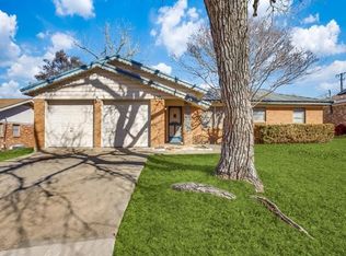 420 Vicki Pl, Hurst, TX 76053