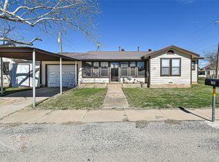 216 E 4th St, Baird, TX 79504