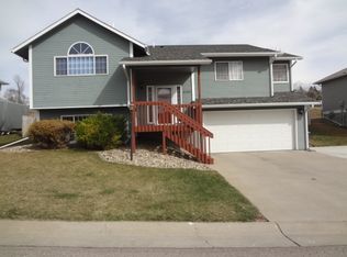 5140 Winterset Dr, Rapid City, SD 57702