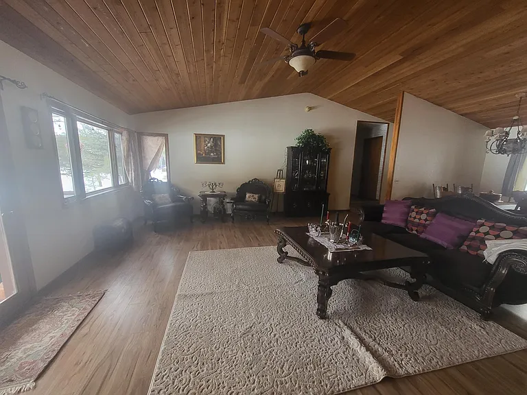 1261 N Edgewood St — Photo 38