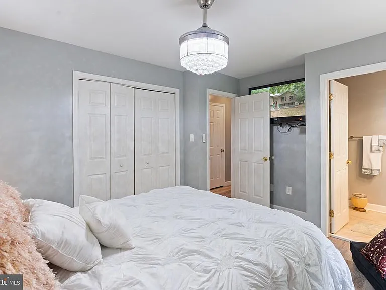 12258 Catalina Dr — Photo 15