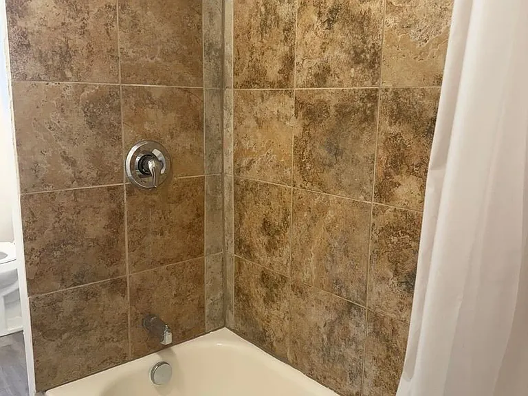 118 N Keeler Ave #2 — Photo 3