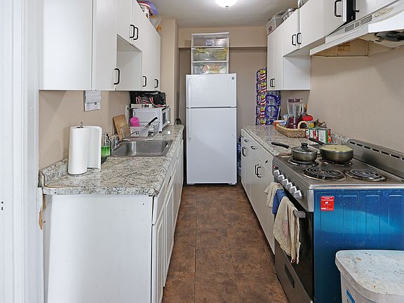 2nd image of 202 W 35th St #1