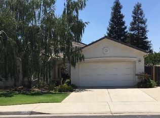2292 Fairmont Ave, Clovis, CA 93611