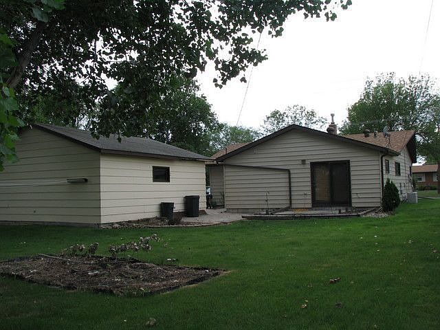 2nd image of 1922 17th St S