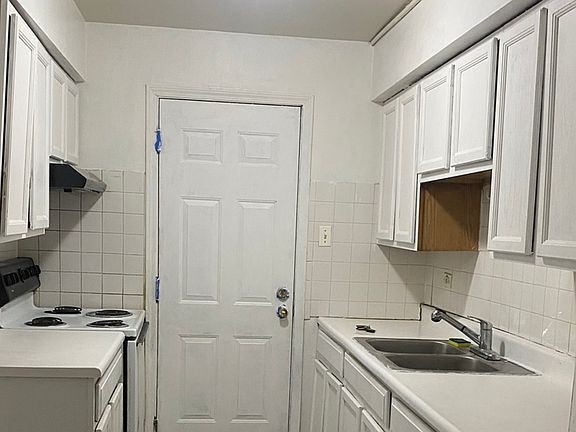 4th image of 13711 S Stewart Ave APT A1e
