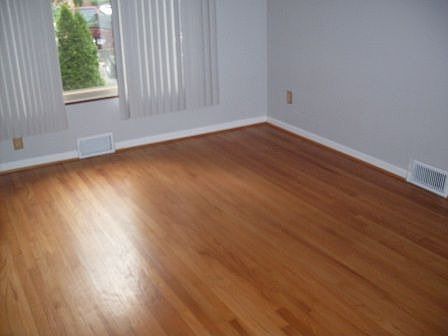 2nd image of 21820 Avon Ave