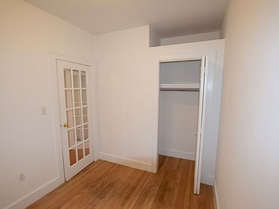 4th image of 215 W 108th St APT 8