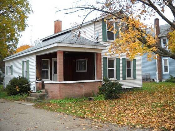 1st image of 215 N Park St
