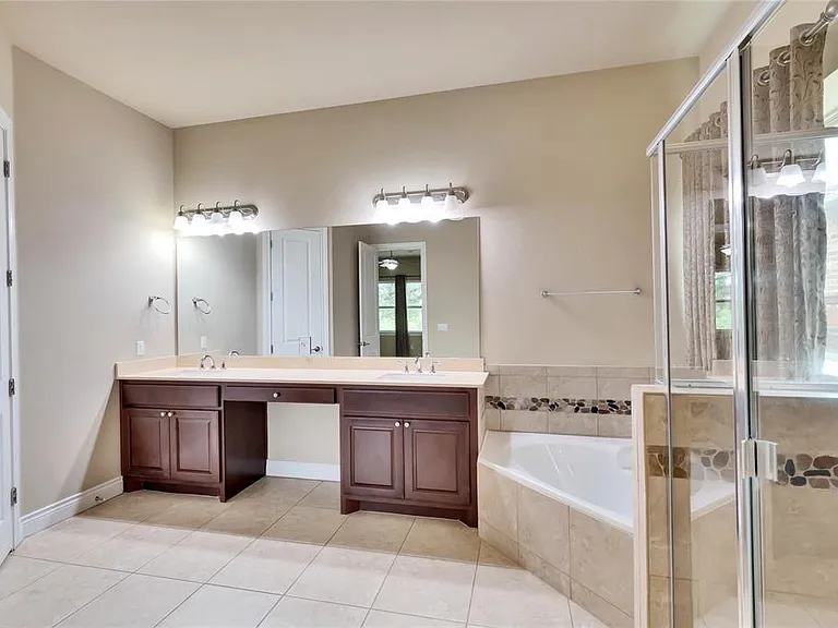 15012 Iveans Way — Photo 22
