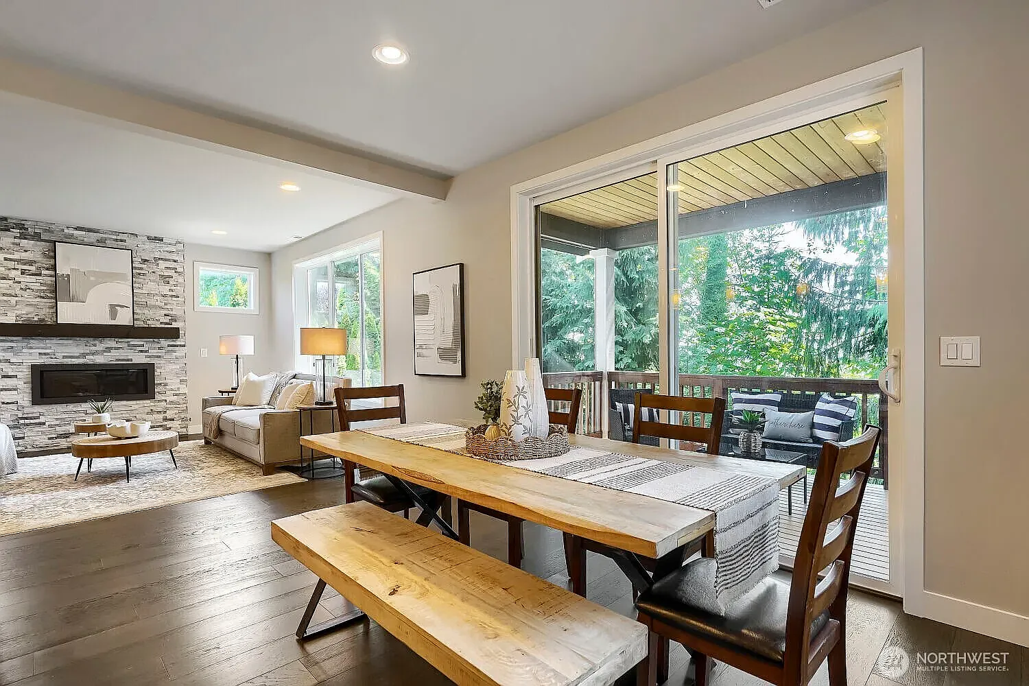 5 bed, 3080 sqft, $5,900 — Photo 4