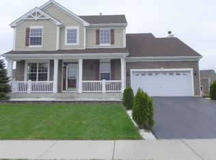 219 Springside Dr, Elgin, IL 60124