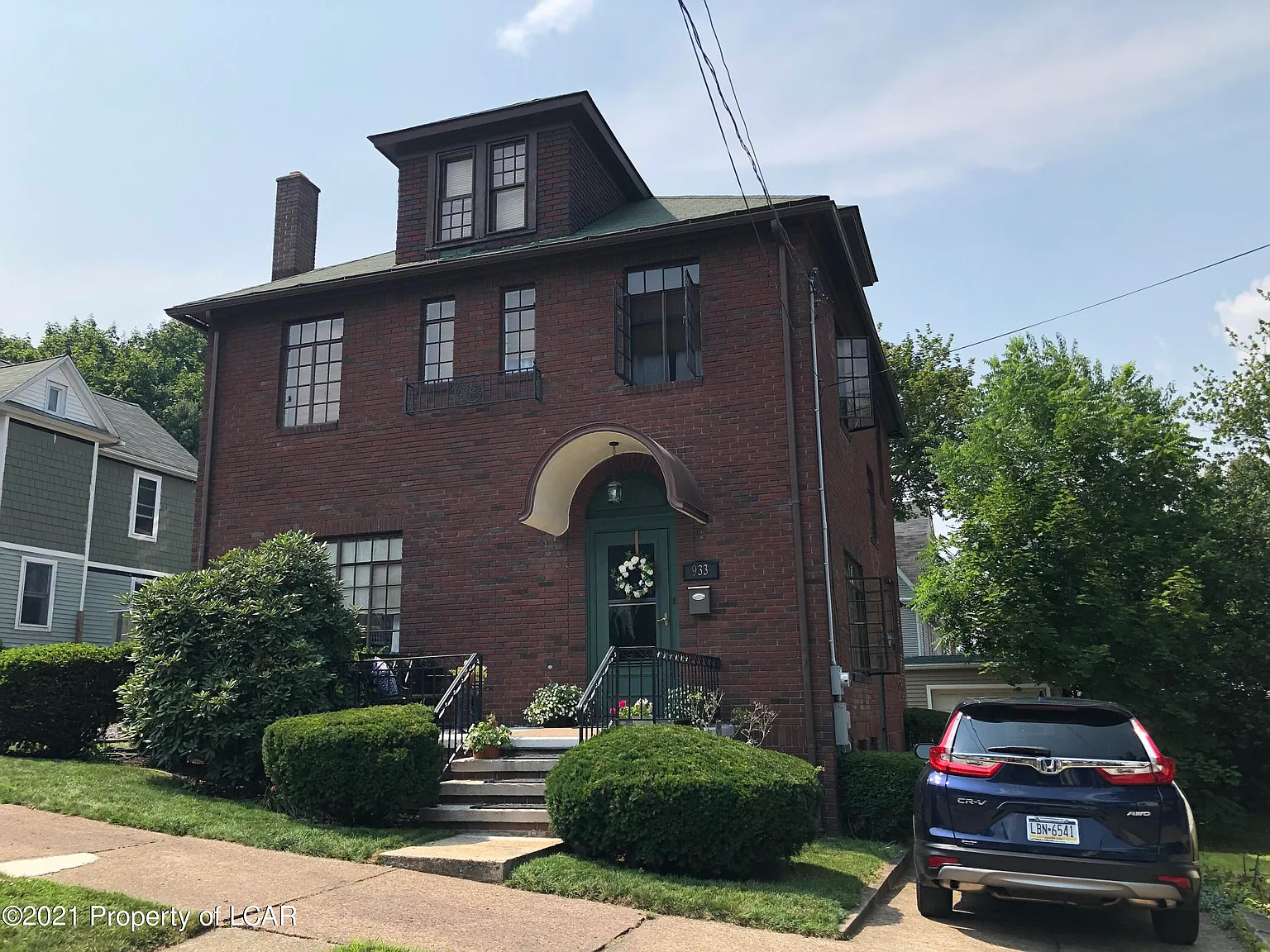 933 S Franklin St photo 1