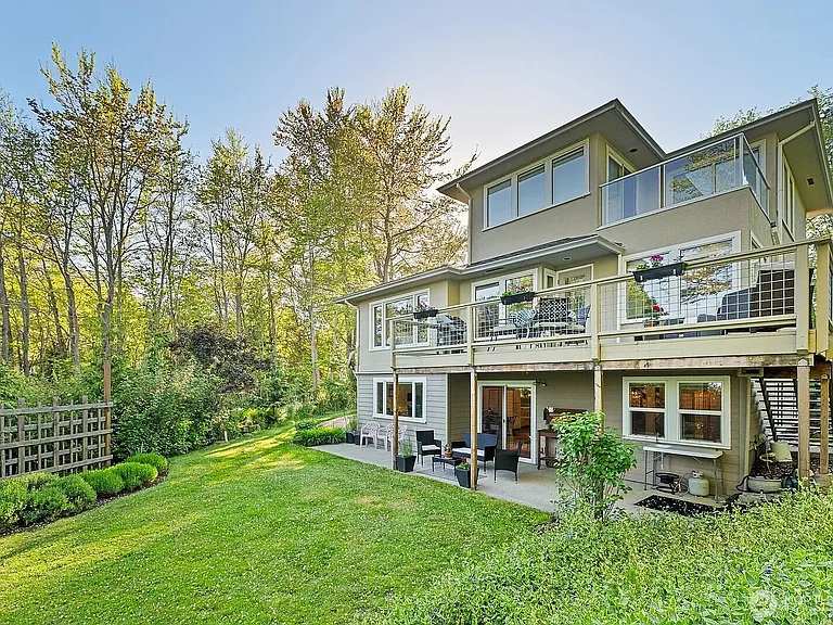 33 N Bay Ln — Photo 30