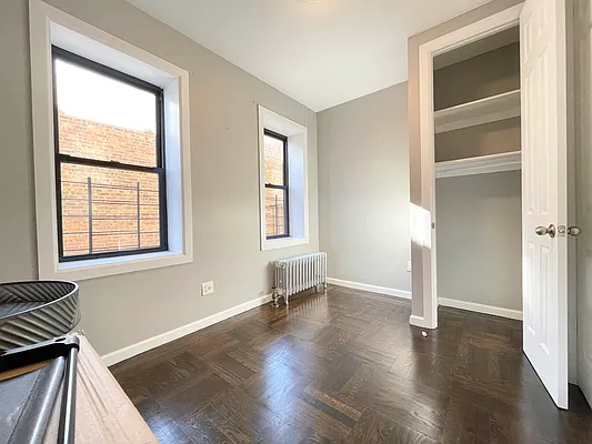 Rented by Bruma Realty LLC | media 7