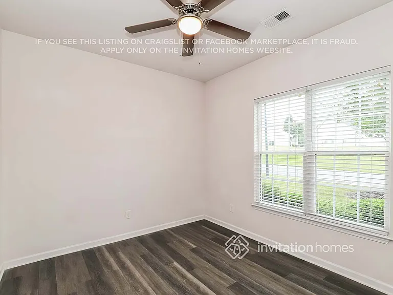 109 Brookbank Ct — Photo 12