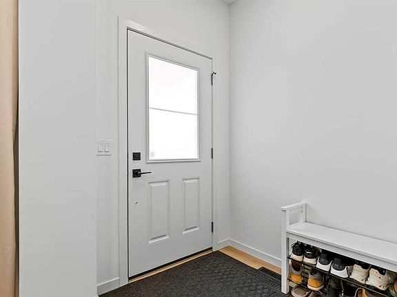 4th image of 37 E Sage Hill Path NW