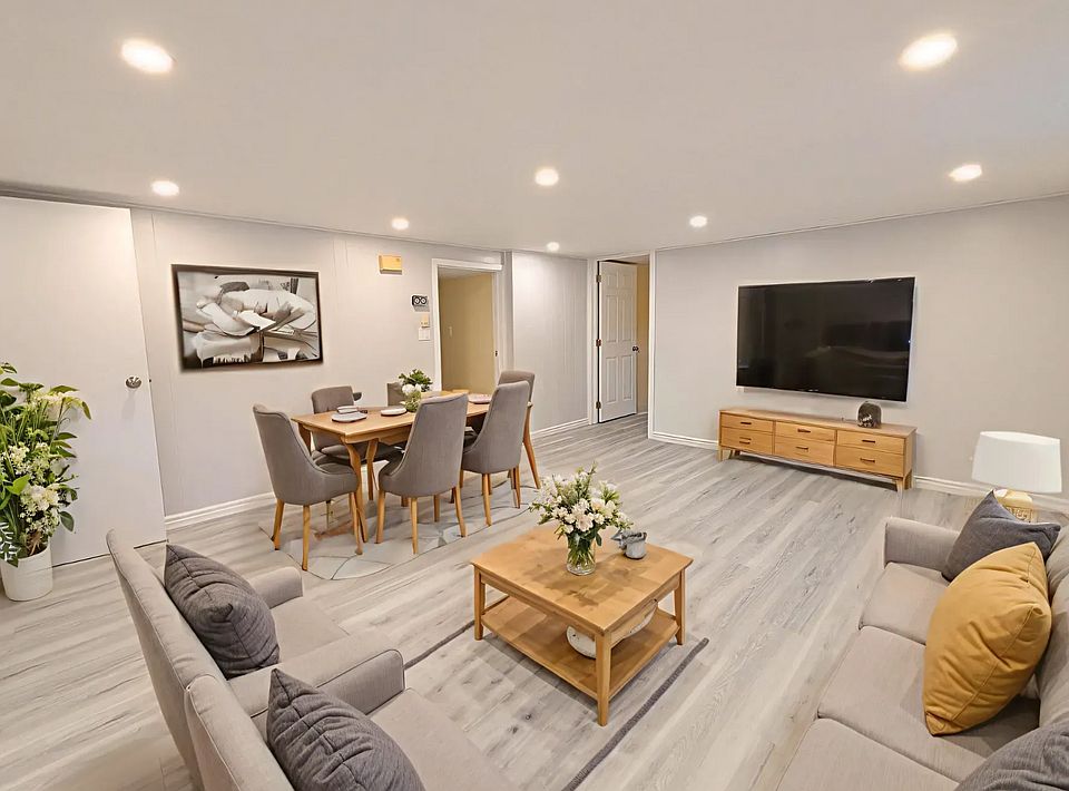 1st image of 127 Westwood Cres #2