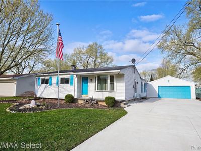 1412 Kettering St, Burton, MI, 48509