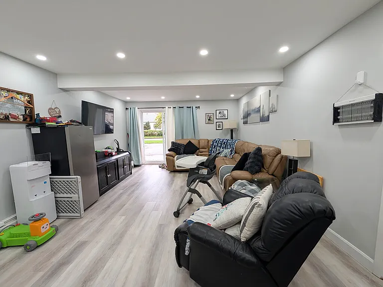 20 Mildred Ave #3 — Photo 2