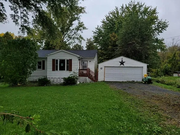 9592 Bernd Rd, Pavilion, NY 14525