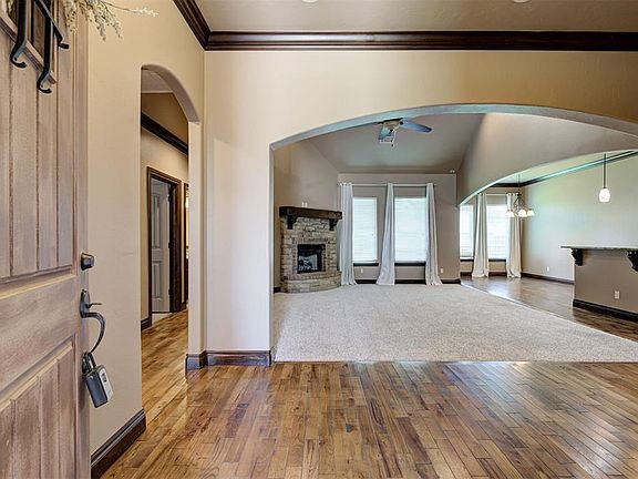 4th image of 4809 SW 126th St
