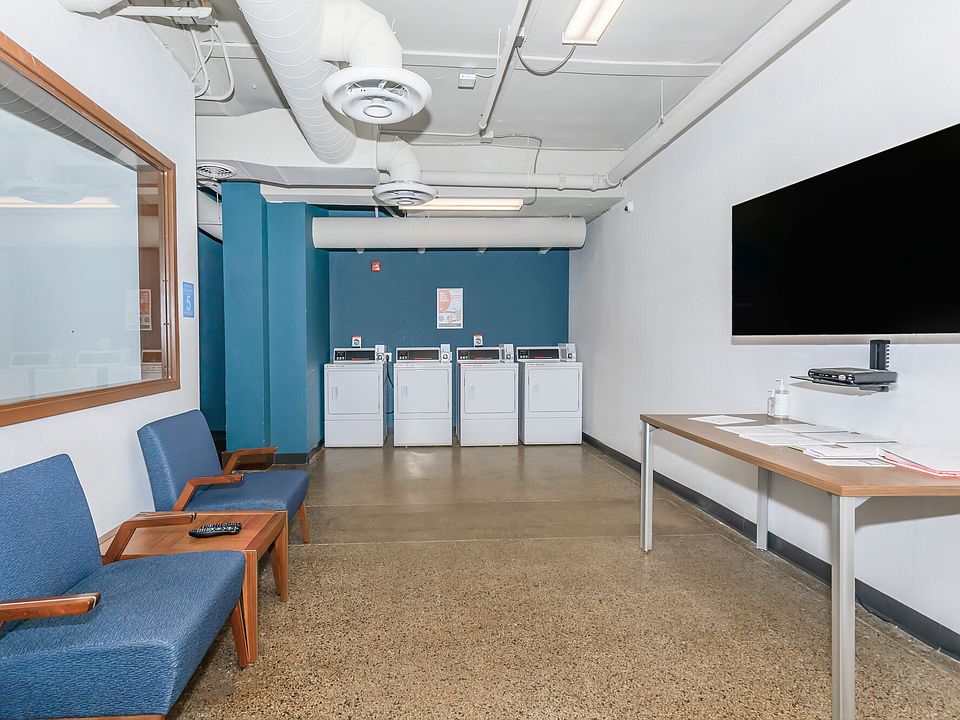 Laundry Center