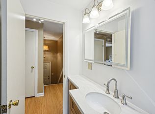 17 Clara Ln #B, Narragansett, RI 02882