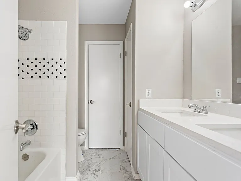 816 Clearwater Trl — Photo 10
