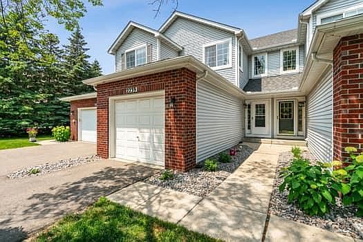 1st image of 2239 Creekside Ct #202