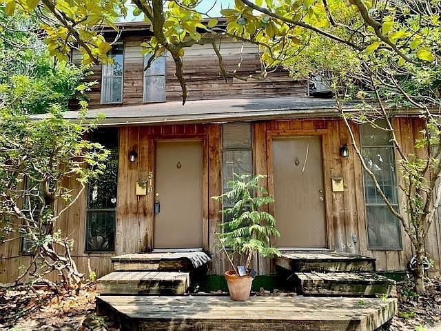 1st image of 518 Hawthorne St APT 2