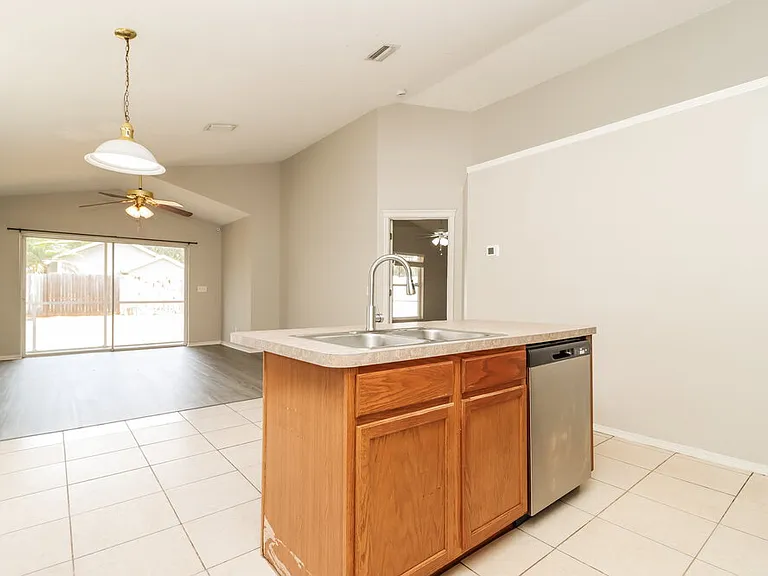 7612 Clovelly Park Pl — Photo 8