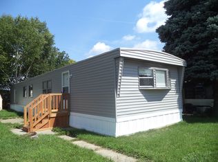 274 W Macgregor Ct, Highland, MI 48357